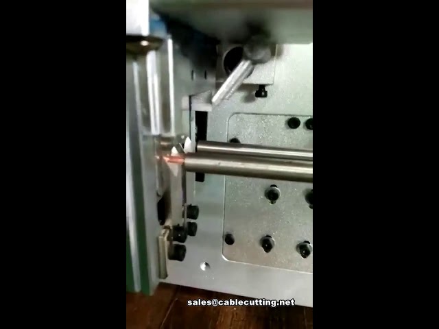 Автоматический станок для резки и зачистки медного провода