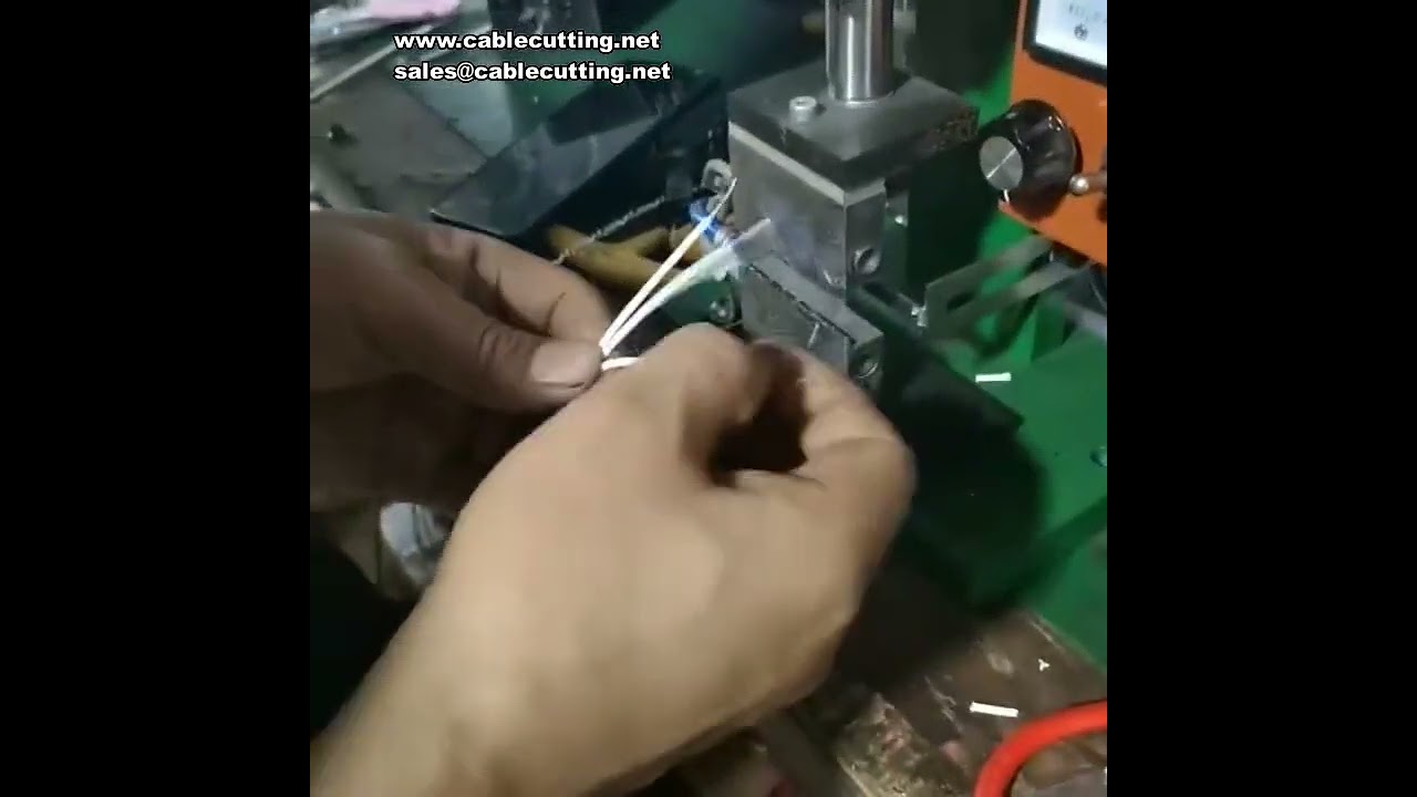 300 Digital Peeling Machine ，For Headphone Cable, Usb, Nylon Cable Braided High Temperature Shielded